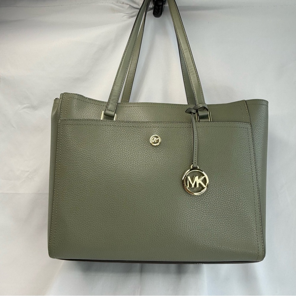 Michael Kors Sage Green Tote Bag Beautiful VEUC Pebble Leather